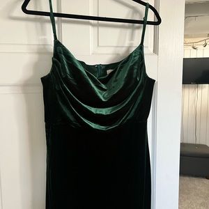 Revelry Skye Velvet Dress Size 16, color: Emerald 613